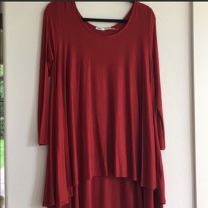 Size Med red flowy top